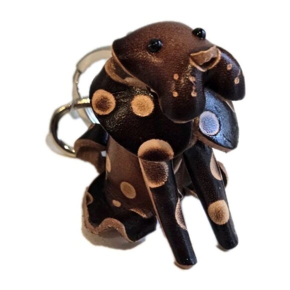 New Brown Sitting Dog Animal Handmade 3D Leather Dog Key Chain Gift Birthday - Picture 2 of 4
